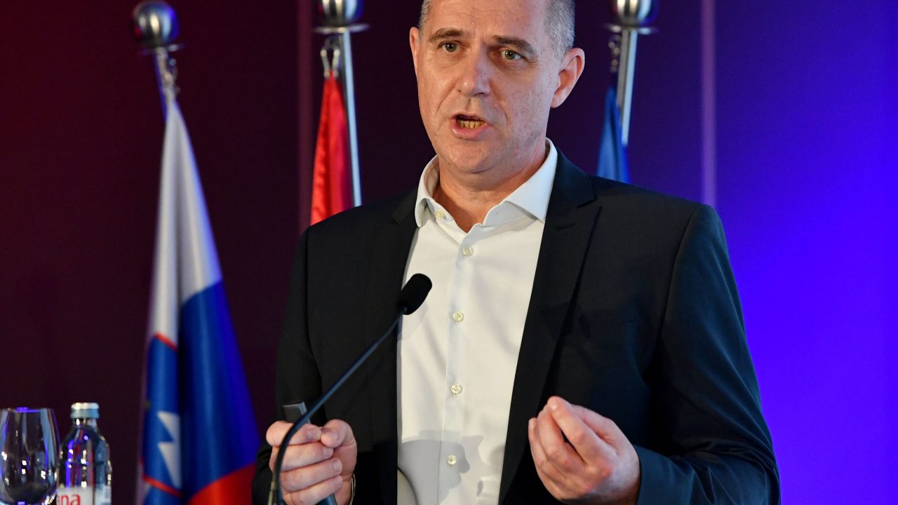 Opatija, 25.03.2025 okrugli stol mogucnosti suradnje slovenskih i hrvatskih tvrtki