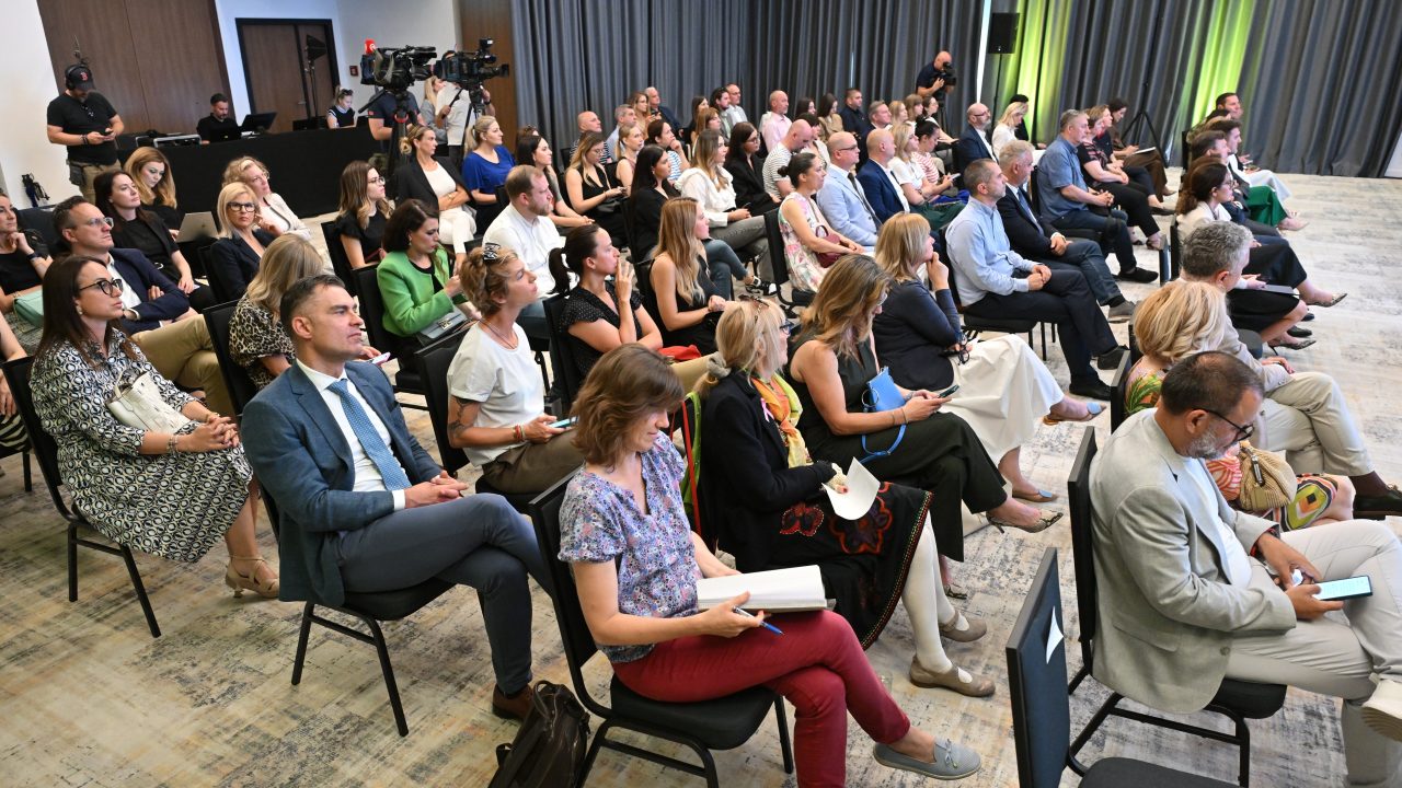 Zagreb, 11.06.2025 konferencija debljina: ozbiljan problem rjesenja postoje u organizaciji jutarnjeg lista