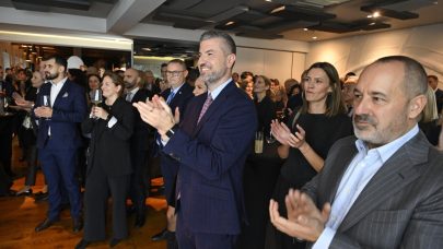 Business Outlook 25/26